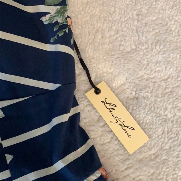 NWT- tank top - Picture 4 of 4